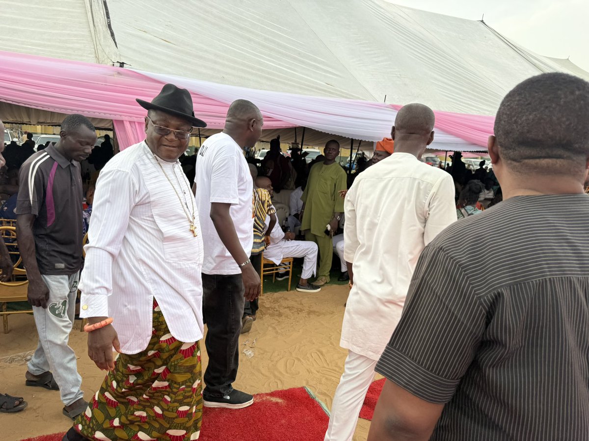 With all pleasure I attended the reception party of the child dedication of Mr &amp; Mrs Saturday Mofoye our party APC Secretary in Udu LGA. Best wishes to the couple and their baby