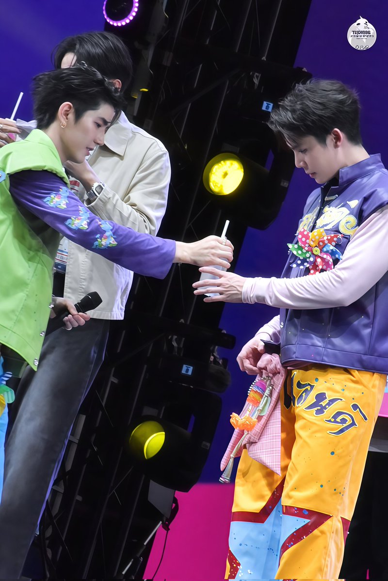 ว-า-ฬ-ห-มี-ข-า-ว (𝚃𝙽-𝙵𝙱-𝙹𝚂) tweet media