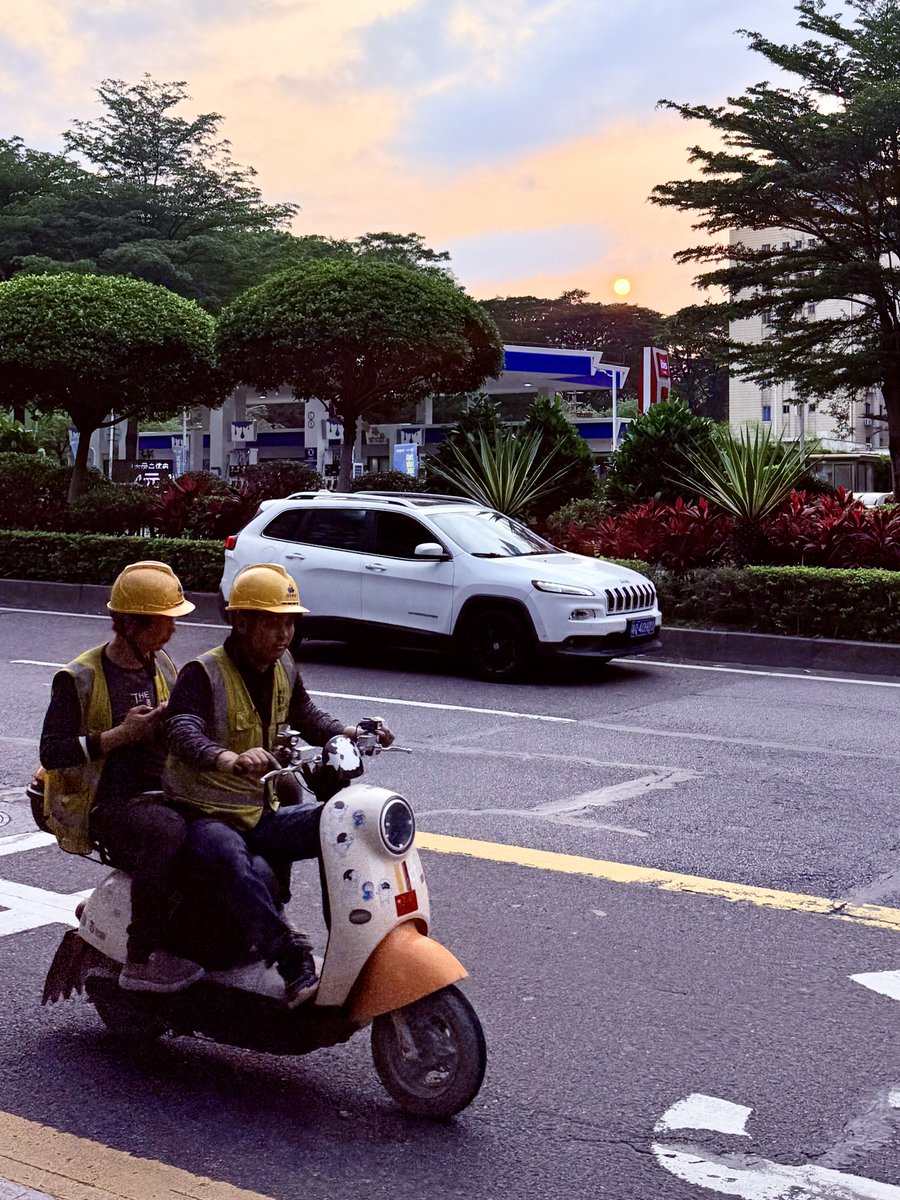 Alireza in China tweet media