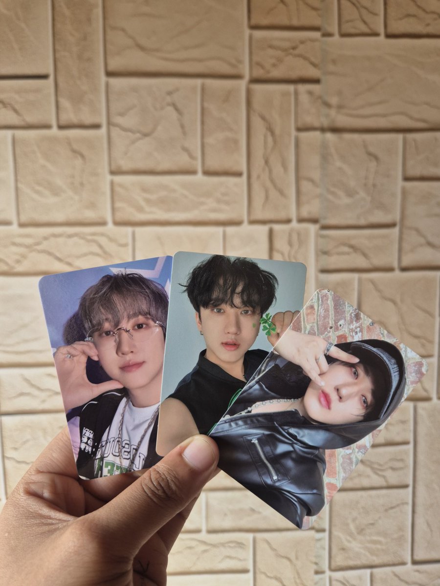 tôria VAI VER O SKZ DNV tweet media