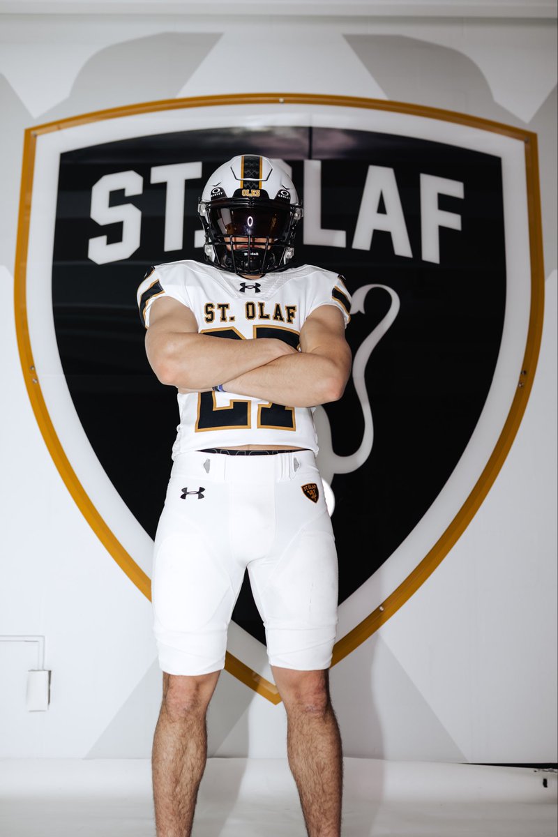Tate12333's tweet photo. After a great junior day I am blessed to receive my first offer to play at  @StOlafFB https://t.co/LIkJcrPor0