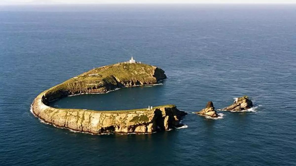 CGT denuncia la falta de vigilancia en la Reserva Marina de les Illes Columbretes por recortes presupuestarios
eldiario.es/comunitat-vale…