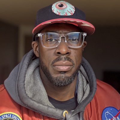 superheroblvck's tweet photo. #NewProfilePic https://t.co/BKQX2gWG9Z