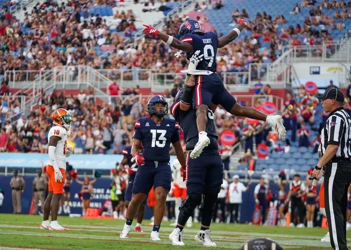 JeremiahT321's tweet photo. I will be at FAU this weekend! 🦉 @ZKittley @CoachDJ_WRA @CoachCagenClark 

@coachpannucci @DwaneRobinson4Q @coachbpalmer5 @MHSdogsfootball https://t.co/uxVmkkQmiU