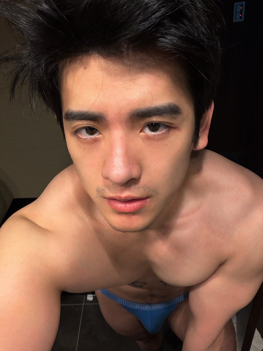 Leonyangy tweet media