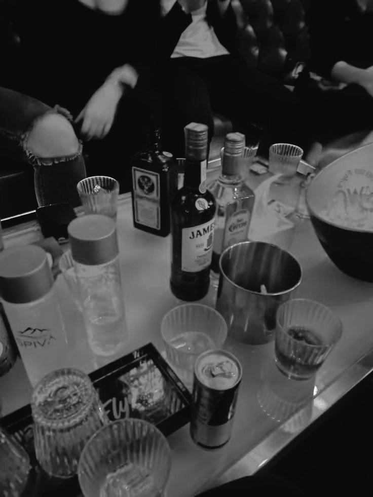 𝐃𝐎𝐍 𝐒𝐊𝐘𝐄. tweet media