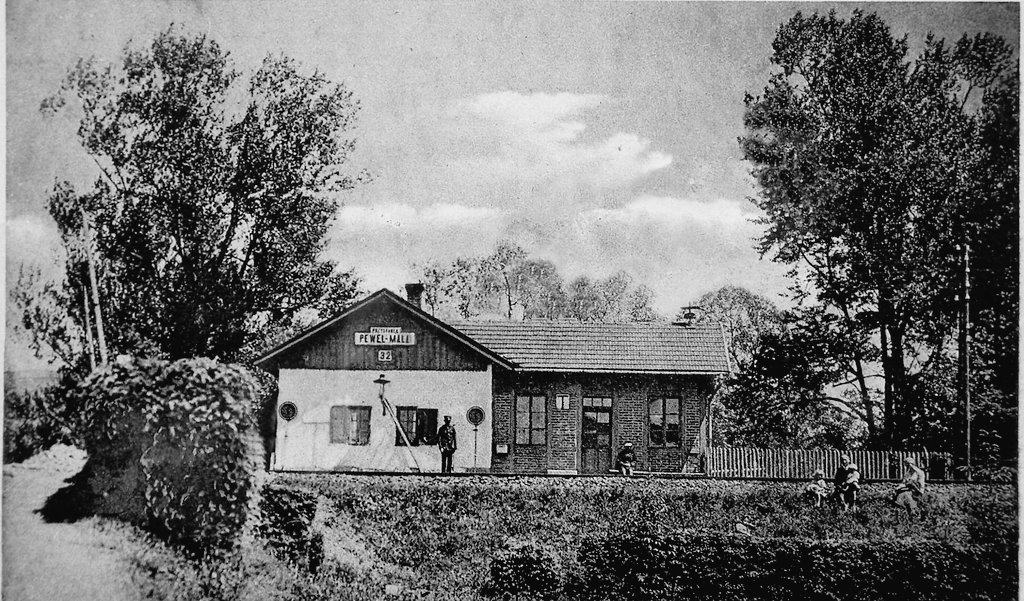 TomFromKatowice's tweet image. My name is Władysława Dybczak 🇵🇱 from the village of Pewel Mała, born on April 9️⃣, 1926.
I was murdered by #Germans in their #Death camp #Auschwitz on March 6, 1943 at the age of 1️⃣6️⃣ only because 
I was a #Pole.
I survived 3️⃣9️⃣ days.
Please, #NeverForget me!
#Genocide 
#WWII
1/2