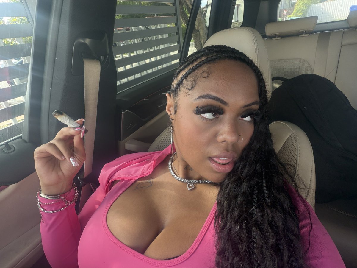 bree tweet media