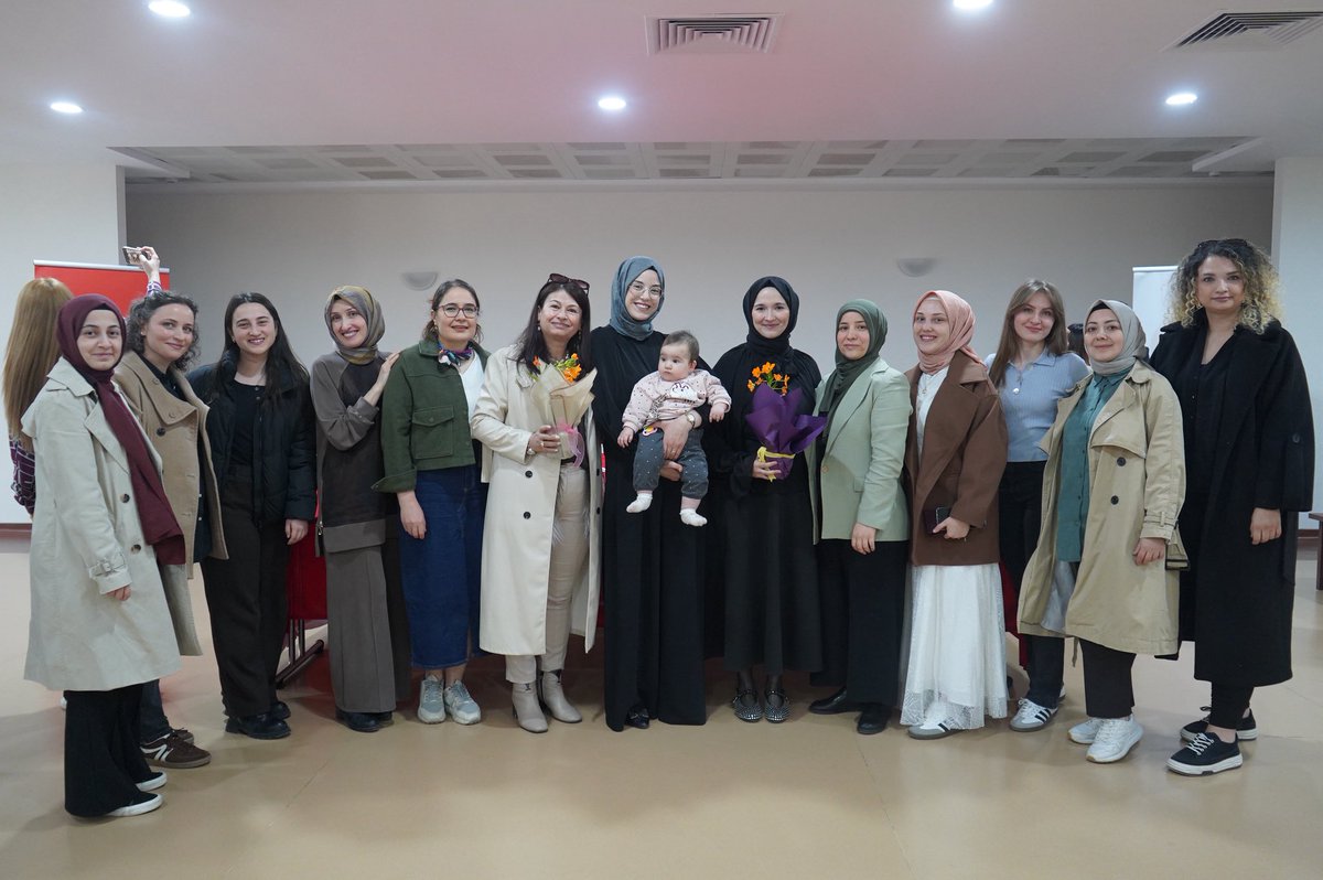 GSB_Bolu's tweet photo. Personellerimizin asil devlet memurluğuna geçiş süreci kapsamında düzenlenen yemin töreni, Şube Müdürlerimizin nezaretinde gerçekleştirildi.

Personellerimizi tebrik ediyor, kamu hizmetinde başarılar diliyoruz. https://t.co/MkXAutI9vY