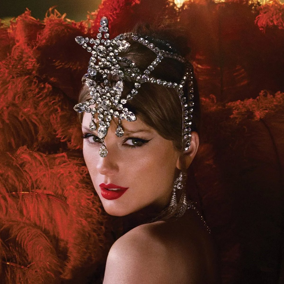 femartiststats's tweet image. Taylor Swift nominations odds at the 2027 #Grammys 
(via @GoldDerby)

The Life of a Showgirl:
Album of the Year - 85.06%

The Fate of Ophelia: 
Record of the Year - 92.89%
Song of the Year - 91.91%