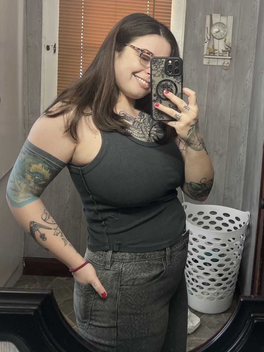 ShelbyMerry's tweet image. Closing in on my health goalsssss 💪🏻💪🏻💪🏻💪🏻🔥🔥🔥 #weightloss