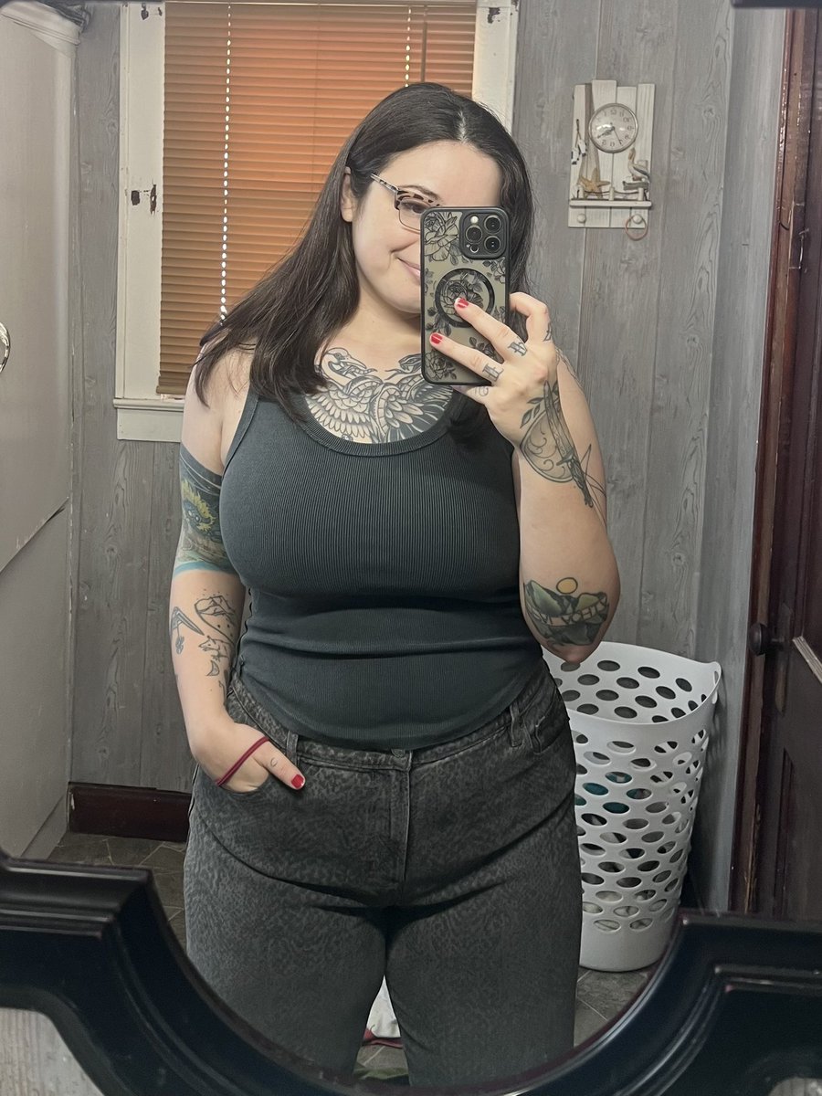 ShelbyMerry's tweet image. Closing in on my health goalsssss 💪🏻💪🏻💪🏻💪🏻🔥🔥🔥 #weightloss