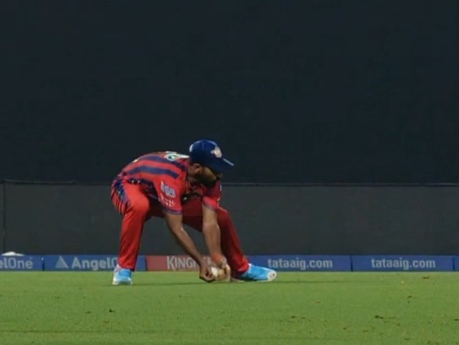 Andhe umpires pehle finn ab rahane