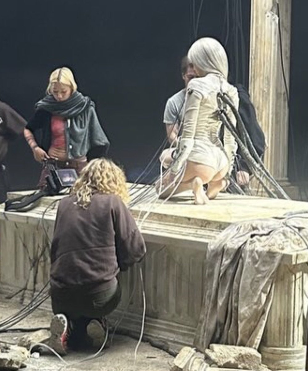 Behind the scenes 🪽🎬

<a href="/wearelloud/">LLOUD</a> 

BAD ANGEL OUT NOW
#LISAxBadAngel
#ANYMAxLISA