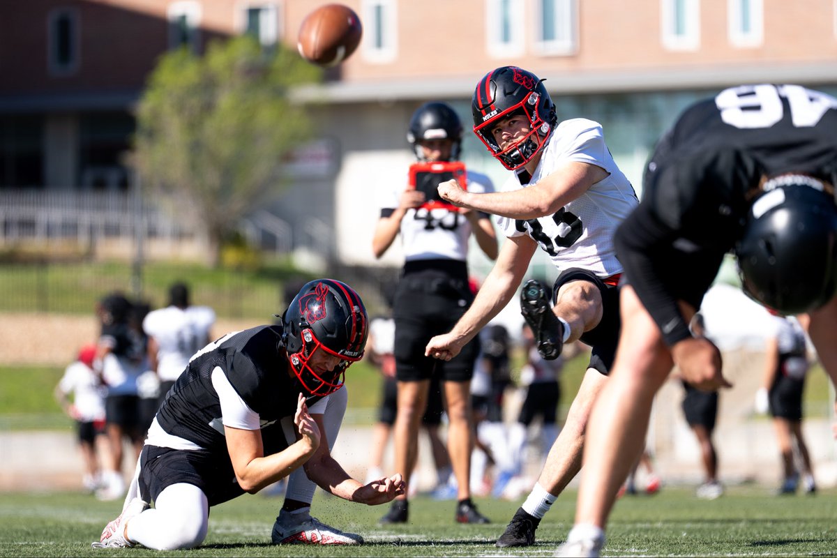 UCMFootballTeam's tweet photo. Another great day https://t.co/mtDcxYHi8s
