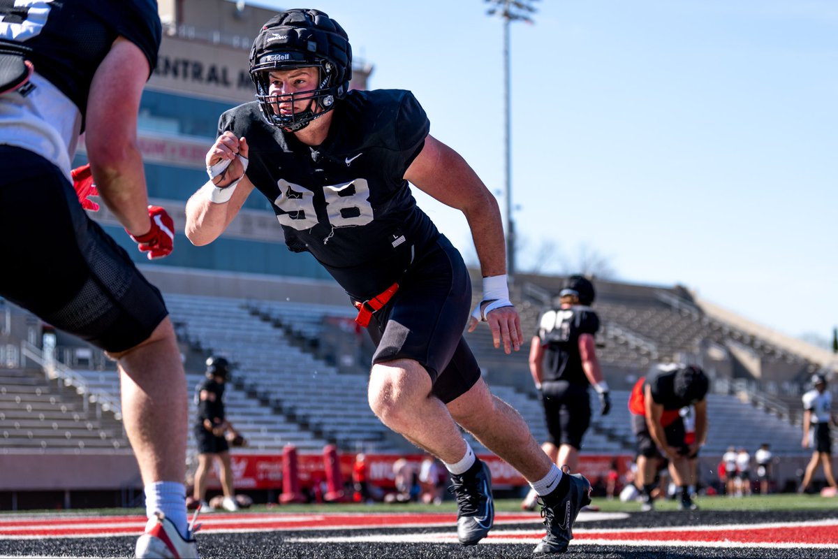 UCMFootballTeam's tweet photo. Another great day https://t.co/mtDcxYHi8s