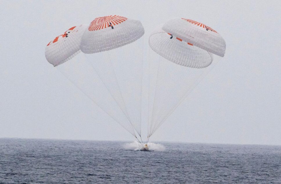allinargy's tweet photo. Viernes 10 de abril llega Artemis II de vuelta a la Tierra

Horarios (ARG)

18:30 → Comienza la transmisión en vivo de NASA
20:53 → Reingreso a la atmósfera terrestre 
21:07 → Amerizaje (splashdown) en el Pacífico https://t.co/KCadkCBzPd
