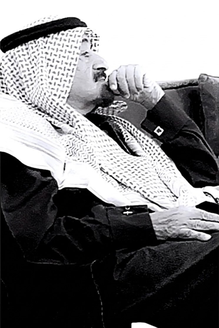 deemaajaleen's tweet photo. مـن ذخـرك حـزام مـا يلقـى مـن الايـام جـوره 
وانـت عـون للرفيـق ولصحيـب وللمـوالي 
صاطـي لاضاعـت الاشـوار مـا ضيعـت شـوره 
كانـك تقـول بوجـودي اضحـك بوجـه الليالـي https://t.co/XMICPSTxfV