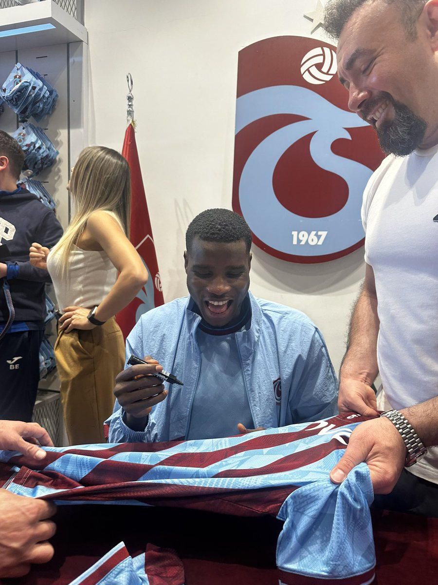 kontra61 tweet media