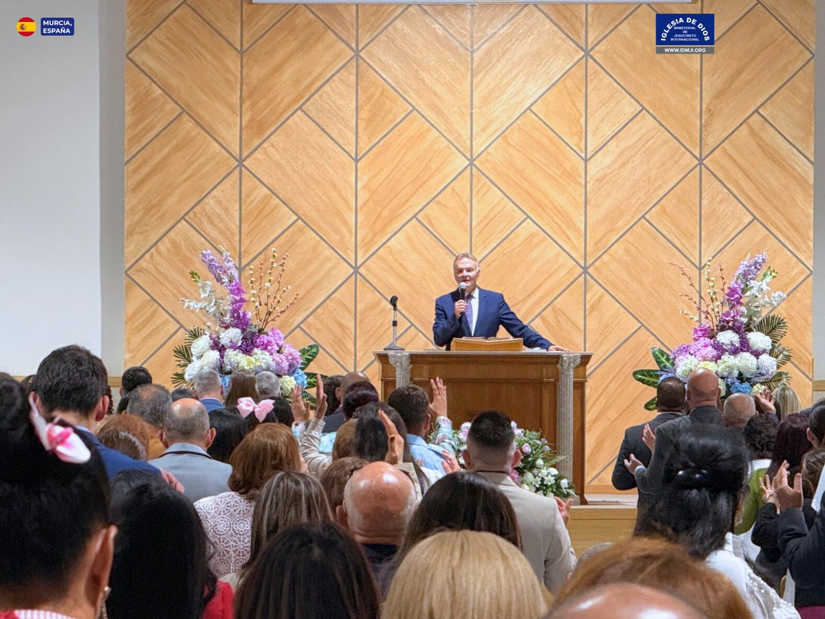 IDMJIoficial's tweet photo. 🇪🇸 Los hermanos de la Iglesia en Murcia, España, disfrutaron de la visita de nuestro hermano Andrés Carrillo, Supervisor Internacional de la Iglesia, junto a su esposa, la hermana Patricia Ocaña, el pasado viernes 3 de abril.
https://t.co/WaqNPoe1Dc

Durante esta visita, los hermanos tuvieron la oportunidad de escuchar una enseñanza y participar en una alabanza, en la cual glorificaron el nombre del Señor. Asimismo, en esta ocasión también estuvieron presentes los hermanos de la Iglesia de Cartagena, España.

Los hermanos expresan su gratitud a nuestro Dios, a nuestra Hermana María Luisa, a nuestro Hermano César Eduardo Moreno, a nuestra Hermana Ángela Oviedo y a la Junta Directiva, por permitirles disfrutar de esta hermosa bendición en la ciudad de Murcia.