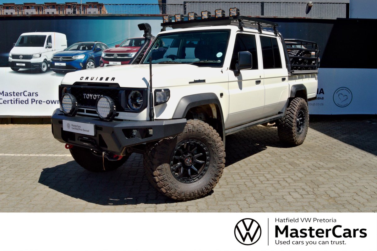 ShiloteW's tweet image. Show me a poor person driving this!