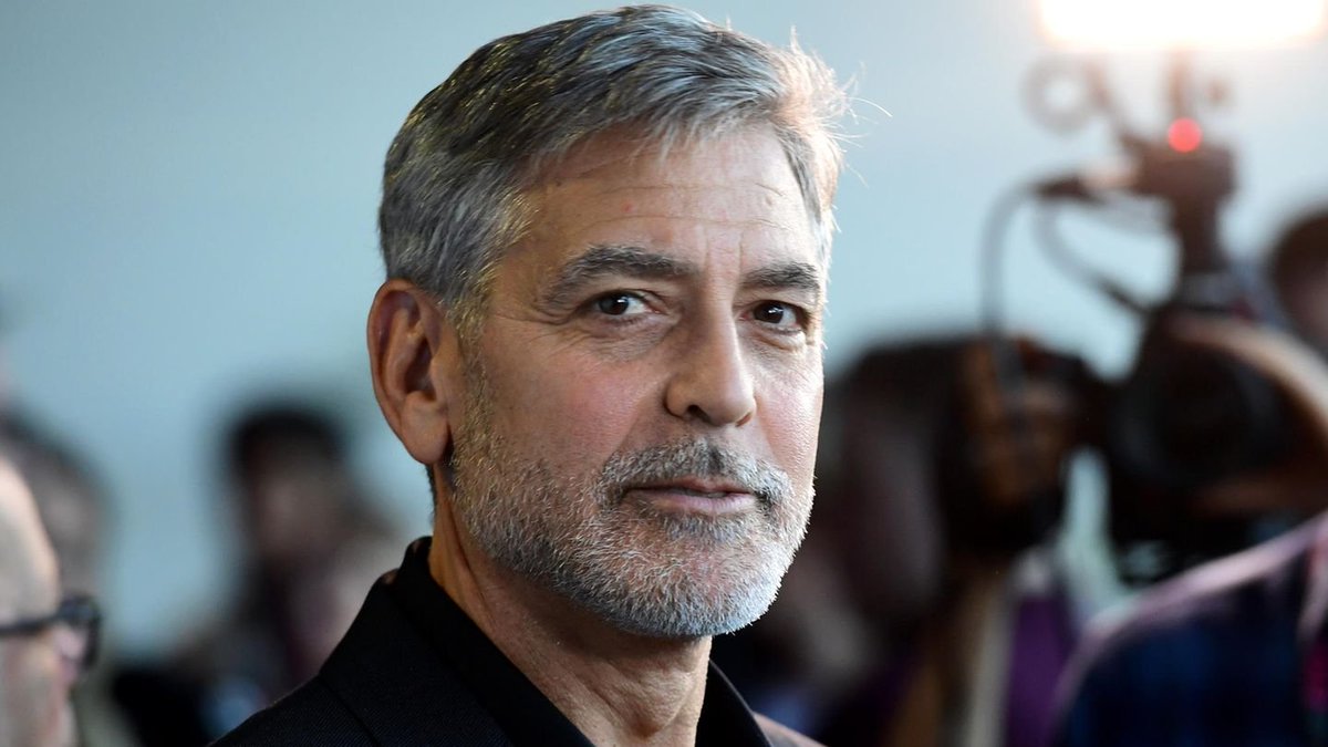 ABD’li oyuncu George Clooney:  

"Trump savaş suçu işliyor"
