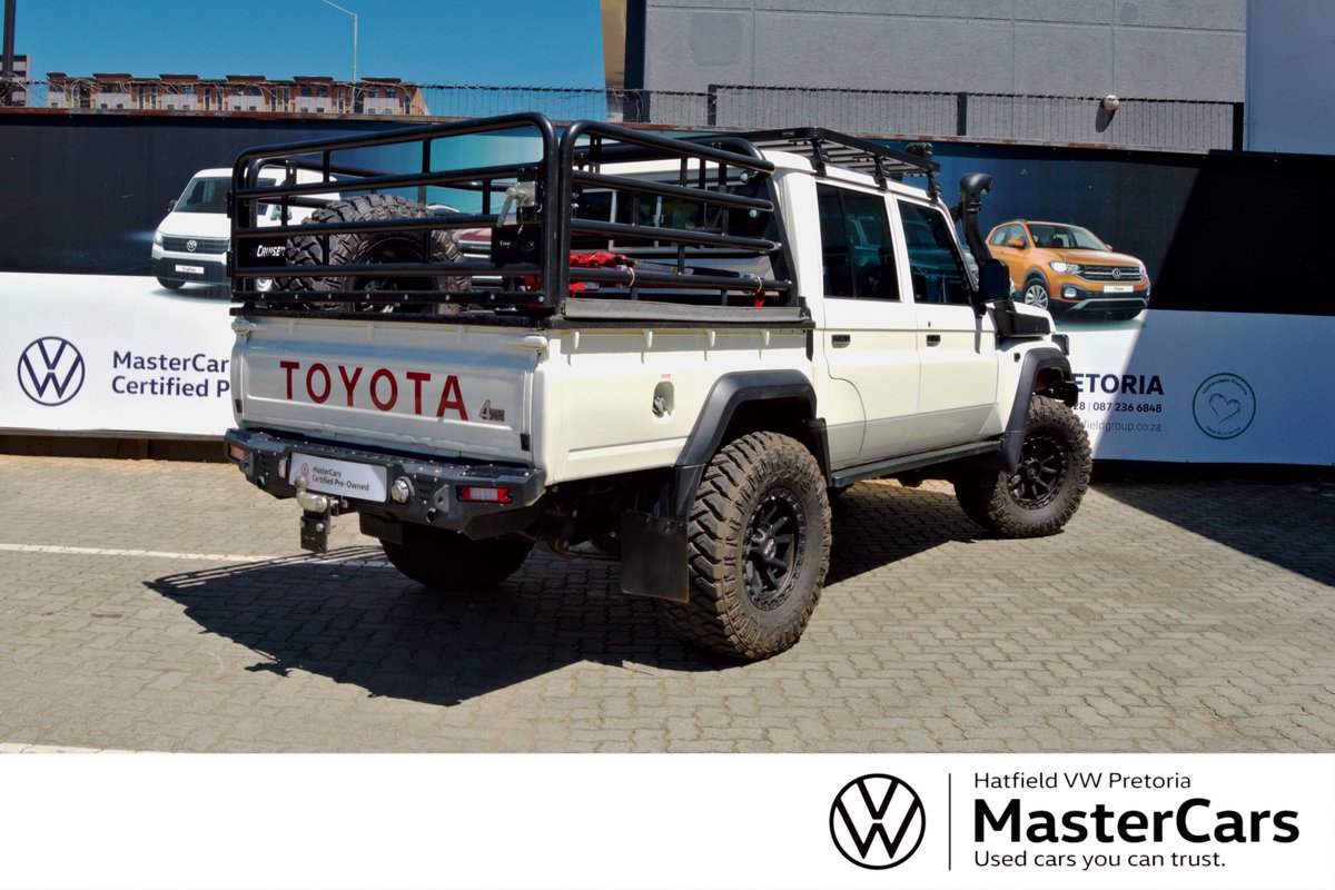 ShiloteW's tweet image. Show me a poor person driving this!