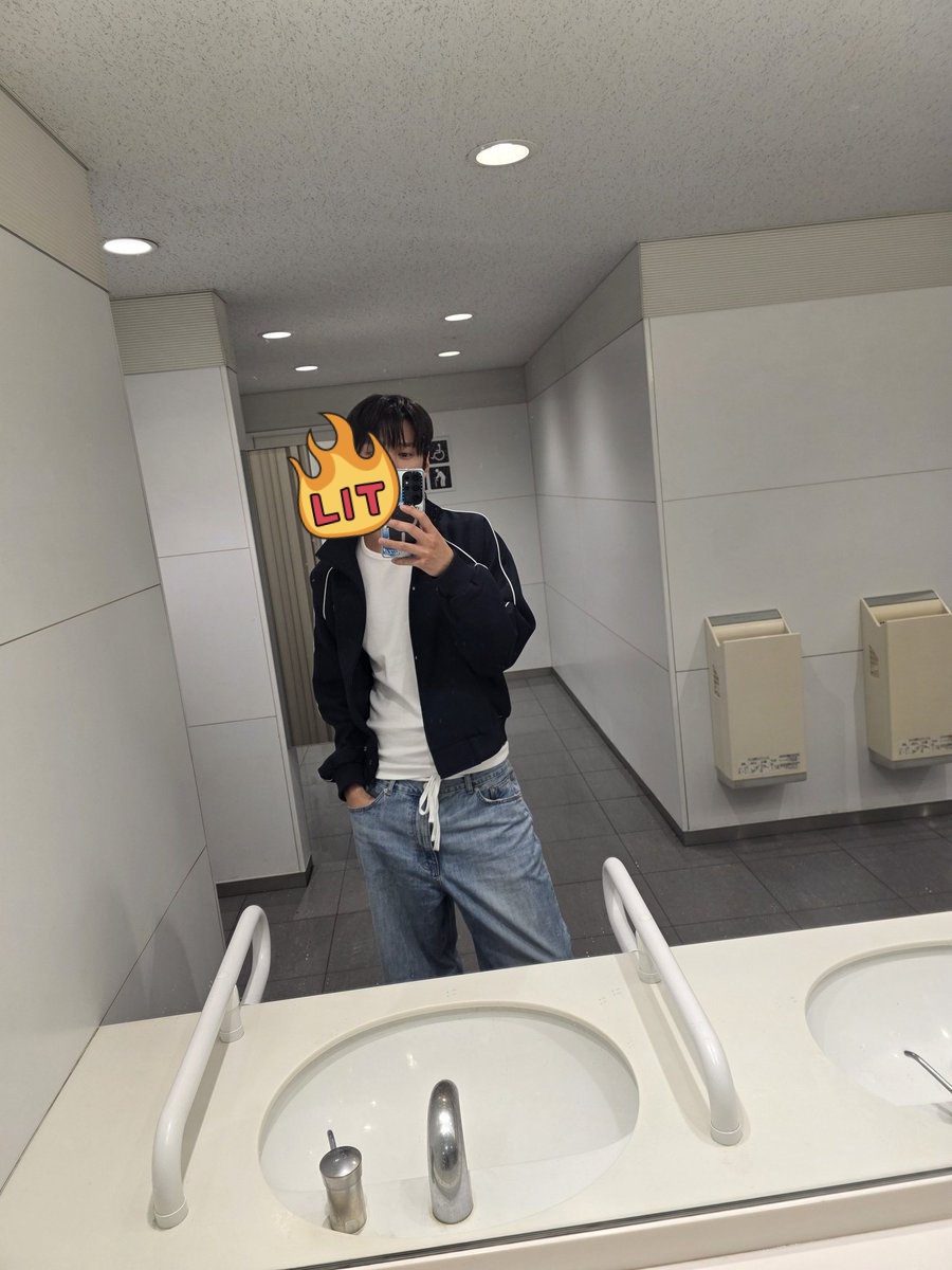 nöellar tweet media