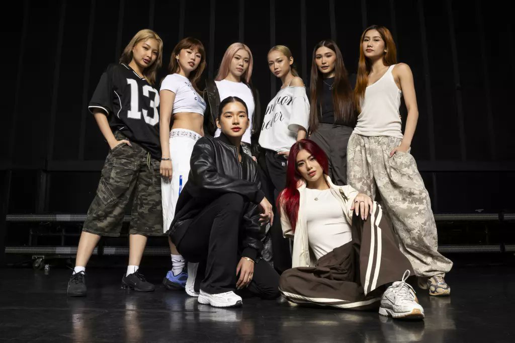 kanechoa's tweet photo. READ: BINI in Los Angeles Times @latimes

K-pop conquered Coachella. Now it's Bini's turn to show off the Philippines
 https://t.co/wSI6tEAo7O https://t.co/t09SebdmMq