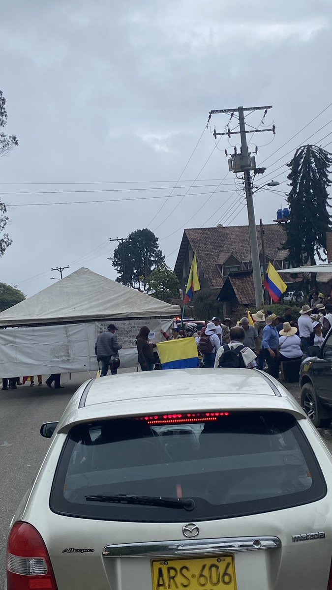 gin814's tweet photo. Esta bien que protesten por los derechos que tenemos como ciudadanos, pero Mk quien los mando a votar por ese imbecil… tengan https://t.co/V2aCvIxRyf