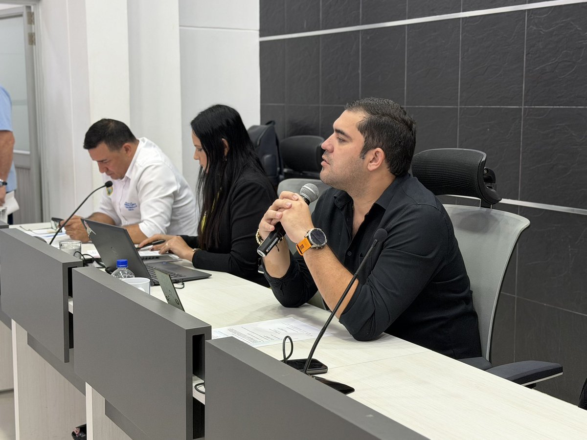 addsantander's tweet photo. 🔵En vivo | Sesión plenaria 
Rendición de informe de gestión y plan de acción de la Secretaría de Agricultura y estudio en segundo debate del P.O Nº013 de  2026- recursos del balance.

Conéctate ⬇️

https://t.co/LbX2Fw6nMf https://t.co/po2DfDf4dU