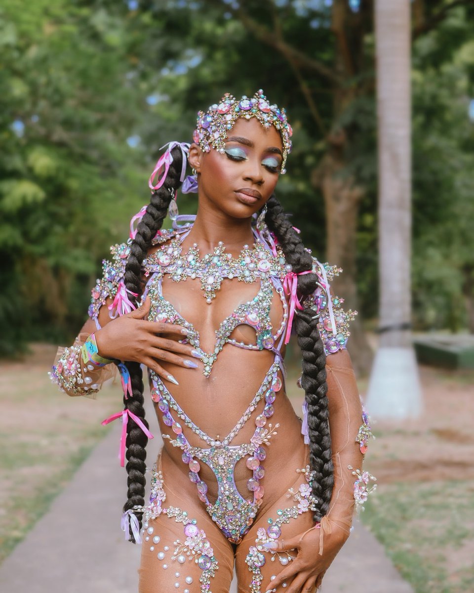 Ashley of Saige tweet media