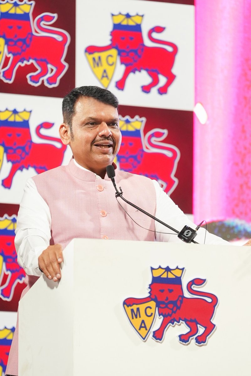 CMOMaharashtra's tweet image. #Maharashtra #DevendraFadnavis #Mumbai #WankhedeStadium