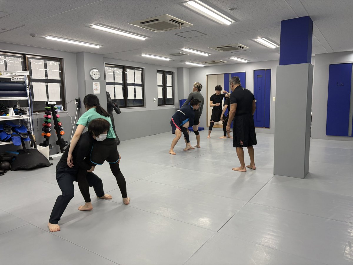 MSC25894009's tweet photo. 木曜日MMAクラス🤼‍♂️ 無理なく楽しく基礎からやりますので、女性の方も初めての方も安心してご参加頂けます☺️ https://t.co/0GXU0CtBRU