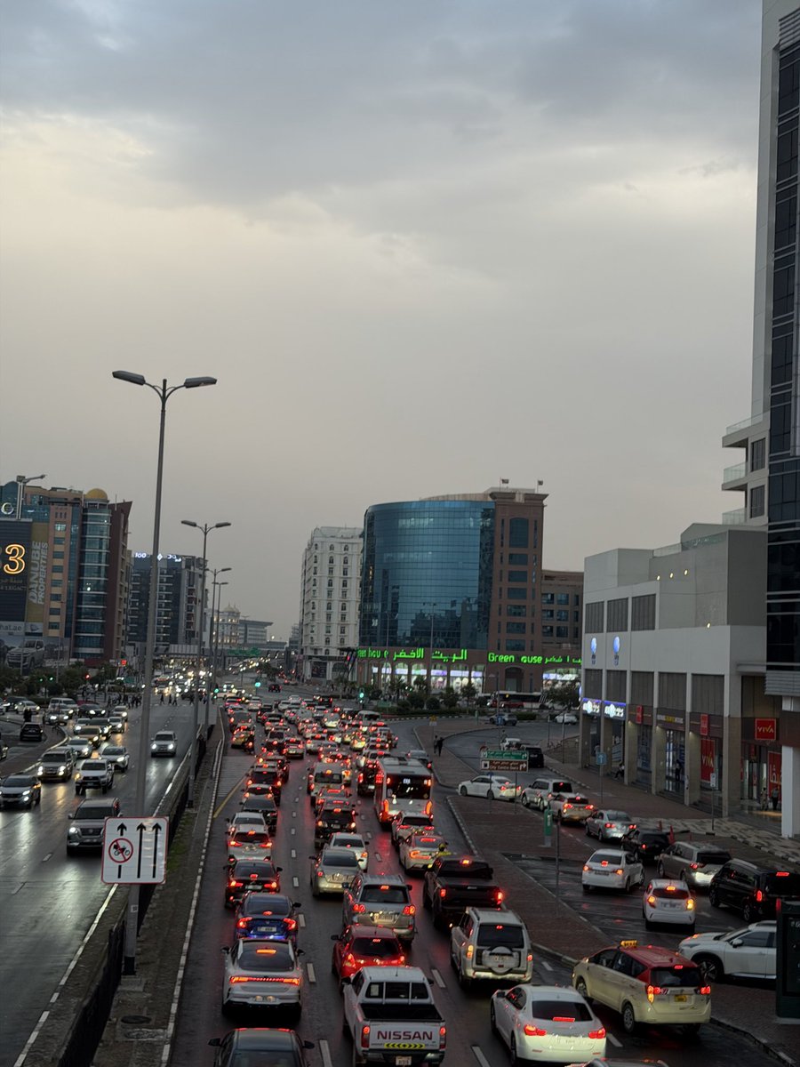 dark_dxb tweet media