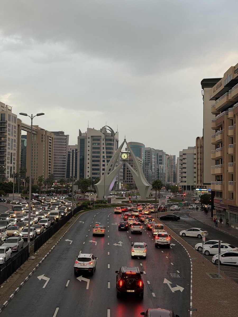 dark_dxb tweet media