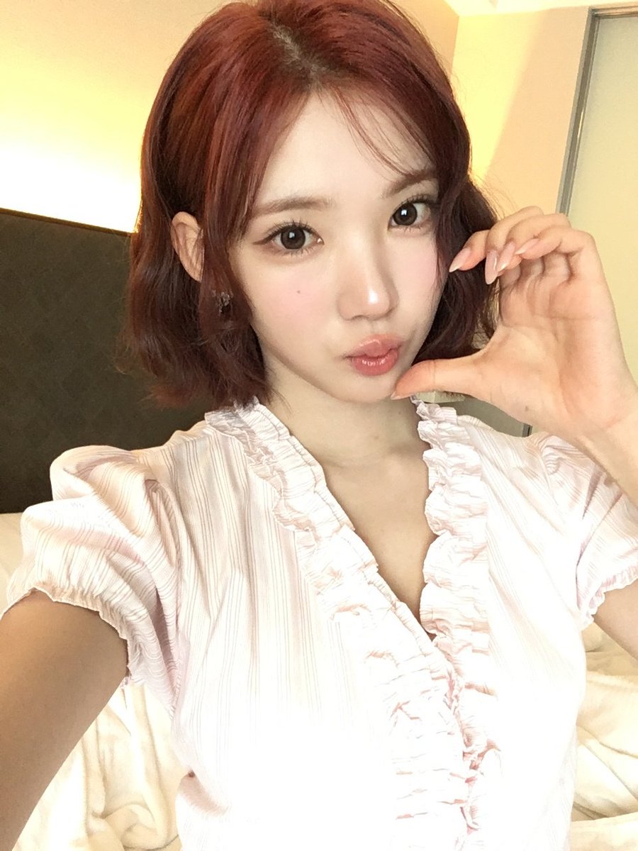 jiwoo pics tweet media