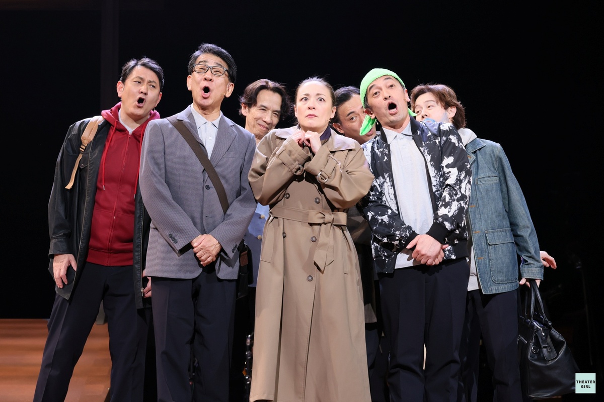 theatergirl_jp's tweet photo. 【開幕レポート】

#三谷幸喜 新作ミュージカル『新宿発８時１５分』が開幕！

#天海祐希、#香取慎吾 ら総勢15名の出演者が
100役以上を演じる✨
舞台写真をお届け📷

▼記事はこちら
https://t.co/87TxBa1F3Y

#新宿0815 #尾上松也 #ウエンツ瑛士 #シルビア・グラブ #新納慎也 #今井朋彦 #秋元才加 #峯村リエ #藤本隆宏 #小澤雄太 #大野泰広 #中島亜梨沙 #小林隆 #浅野和之