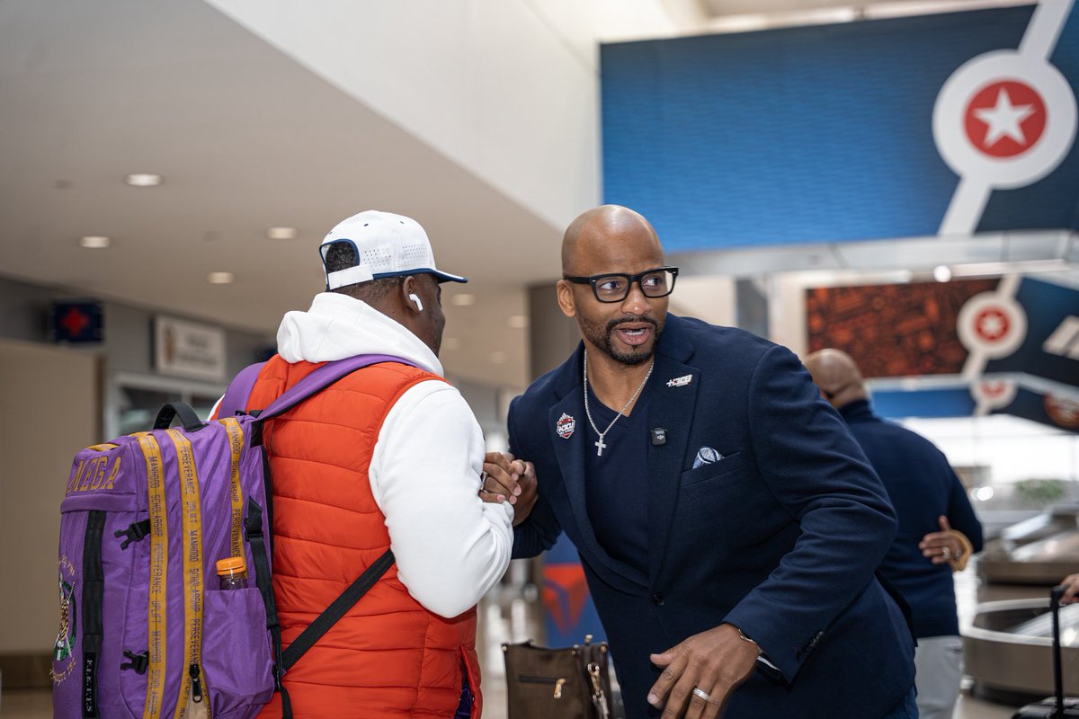 Arriving to the Indy airport ✈️, it felt like a reunion 🫱🏾‍🫲🏼🫂