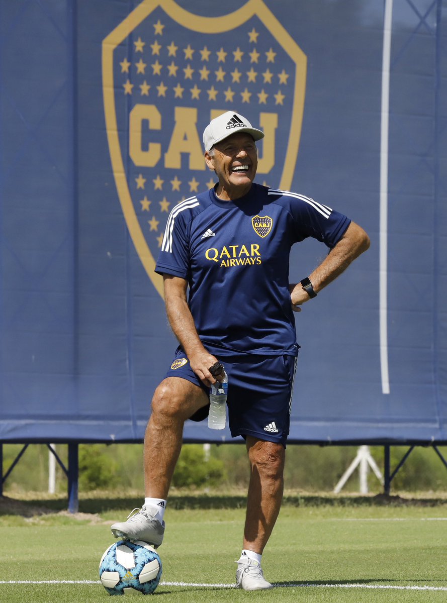 Su última voluntad fue ser enterrado con nuestros colores. El mayor ejemplo de lealtad, amor y gratitud. Féliz cumpleaños Miguel, ni la muerte nos va a separar 💙💛