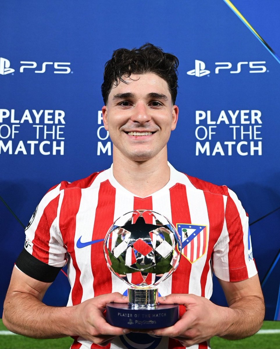 La Armería tweet media