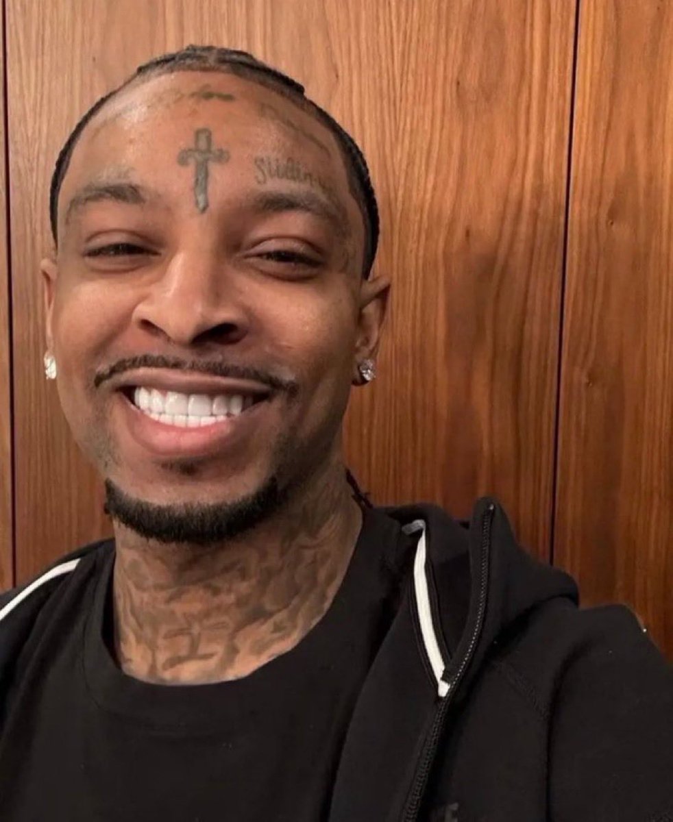 🎧BeamerBoi🎙️🦍-MadeByApes-#00800-1-03883 tweet media