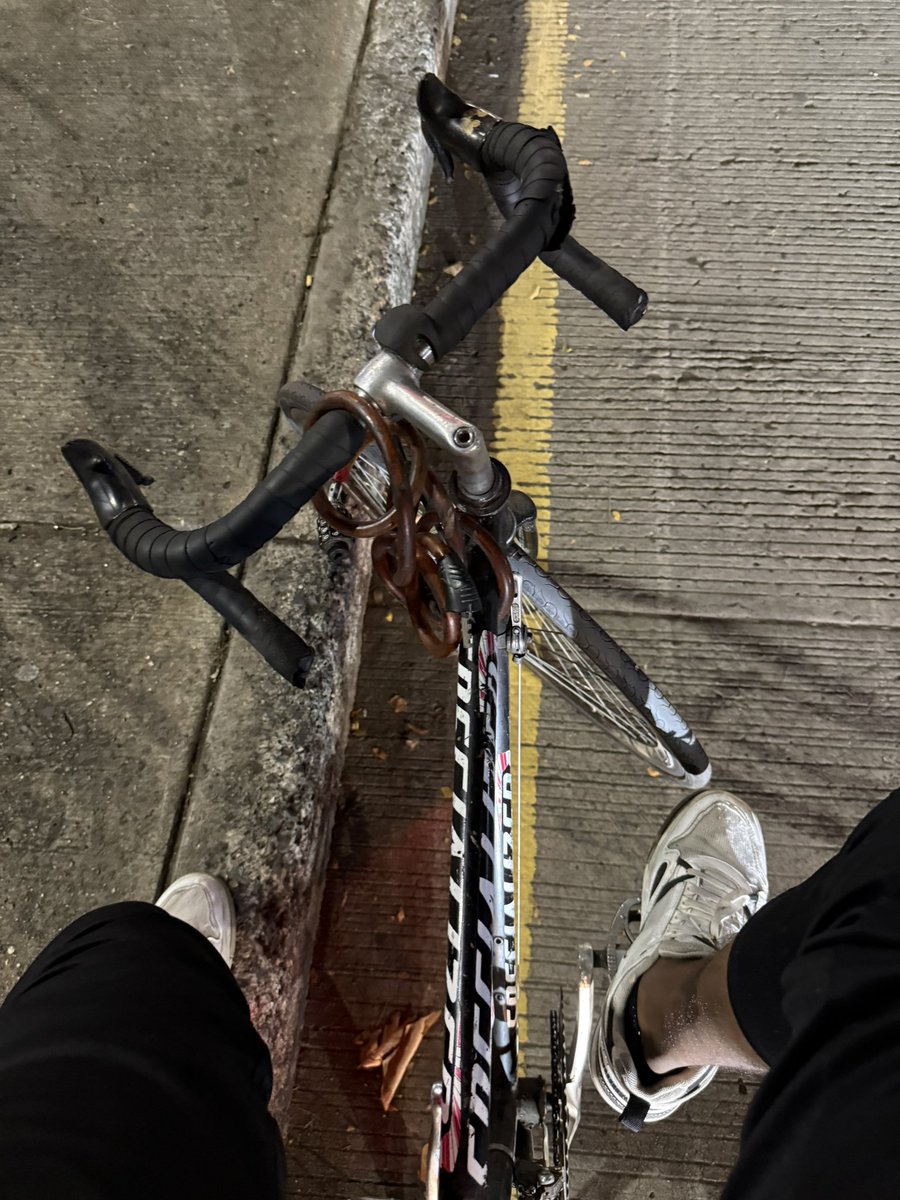 Sr. Moske tweet media