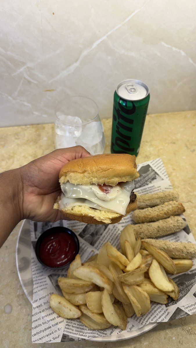 Mohammed Blueberries 🫐 tweet media