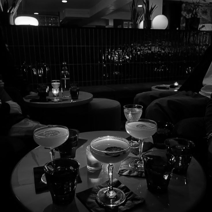 𝐃𝐎𝐍 𝐑𝐇𝐎𝐃𝐄𝐒. tweet media