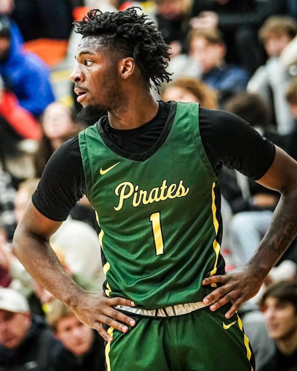 AndOneFilms's tweet photo. Minnesota native CJ O'Hara has had quite the journey throughout his basketball career. He's now in the portal after a breakout sophomore season with Green Bay, averaging 14.1 PPG. @ohara_cj 

2020-21: Totino-Grace HS - MN (SO-HS) 
2021-22: Hopkins HS - MN (JR-HS) 
2022-23: Park Center HS - MN (SR-HS) 
2023-24: Combine Academy - NC (PREP) 
2024-25: Green Bay (FR)
2025-26: Green Bay (SO) 
2026-27: New School??? (JR)