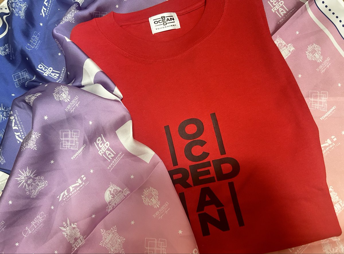 受け取ってきた＼(^o^)／ 綺麗な赤色と可愛いスカーフ✨ 実際Tシャツに