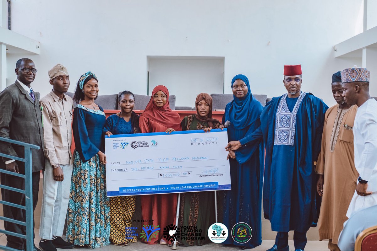 EuchariaJoseph8's tweet image. Through the Youth Leading Change Programme (YLCP) by @BridgeConnectNG, supported by @ng_youthfund, we’ve received a seed grant to implement our community project.

From ideas to impact!
Project execution coming soon…

#BCAI #NYFF #YouthLeadingChangeProgram #LeadershipInAction