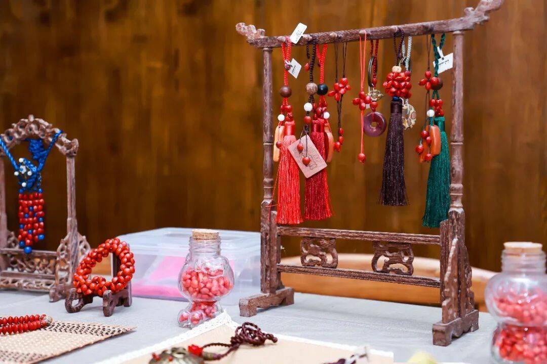 płatny żabójca tweet media