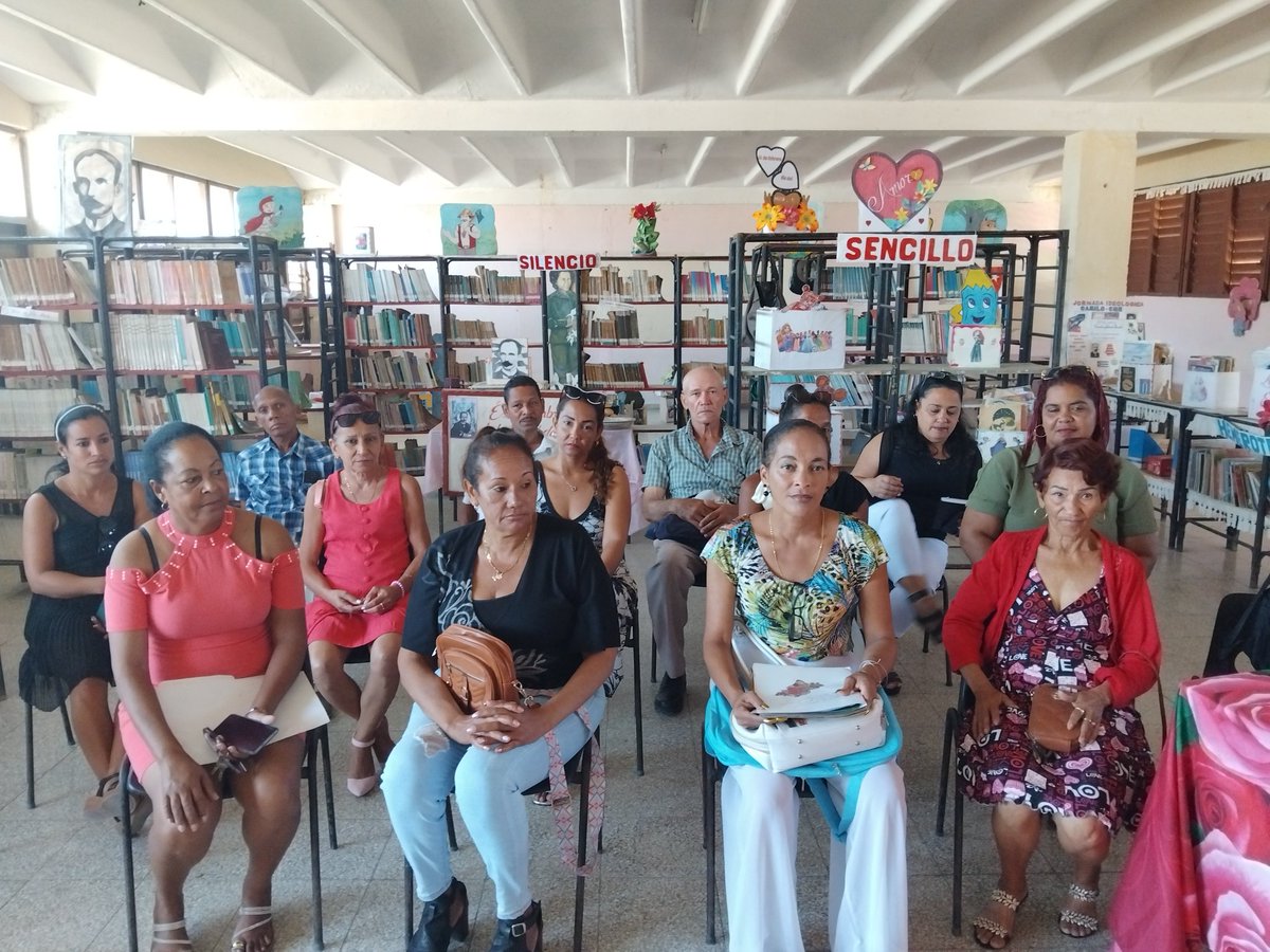 Otro logro profesional, ahora Docente Especialista Principal, gracias a la familia, el equipo y el tribunal. Nuevas metas y empeños mayores con ciencia y conciencia.
#RíoCauto
#DPTG
#MTSS
<a href="/Adalbert2383294/">Adalbert23</a> <a href="/MTSS_CUBA/">MTSS CUBA</a>